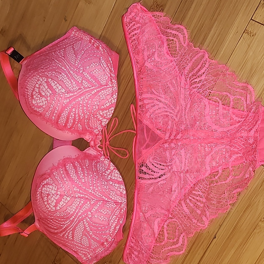 Victora Secret 2pc NWOT - Picture 3 of 4